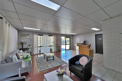 Albury Garden Court Motel - Holiday Sunshine Coast 2