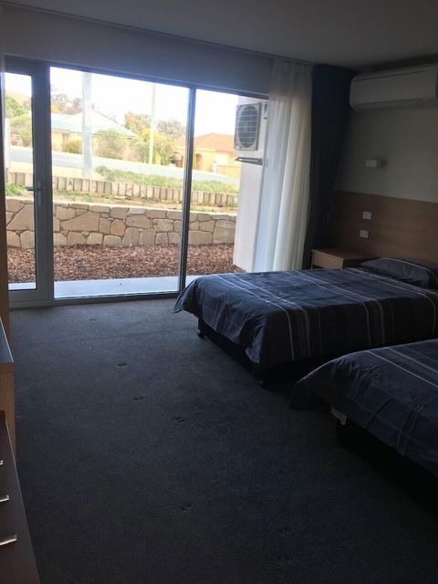 Rainbow Motel - Holiday Sunshine Coast 2
