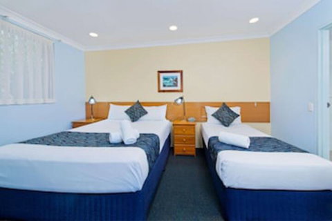Haven Waters Motel & Apartments - Holiday Sunshine Coast 0