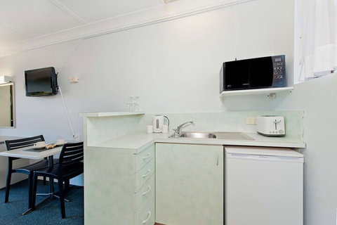 Haven Waters Motel & Apartments - Holiday Sunshine Coast 4