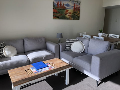 Aquarius Resort - Sunshine Coast Tourism 3