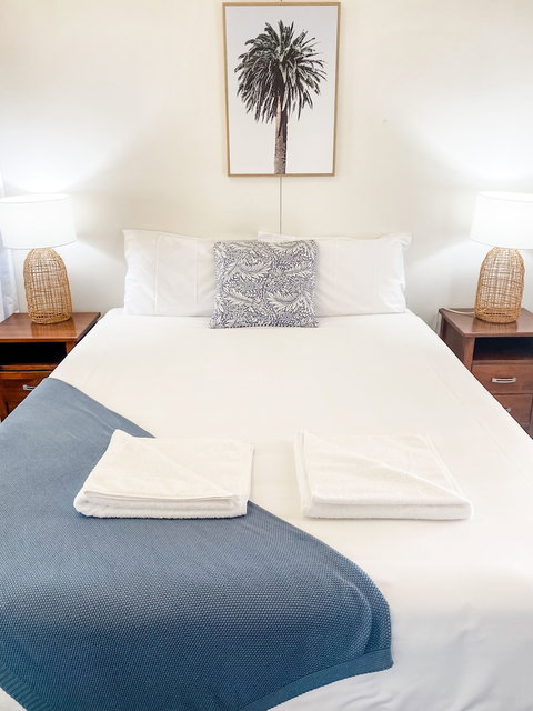 Pacific Sun Motor Inn Bargara - Sunshine Coast Tourism 0