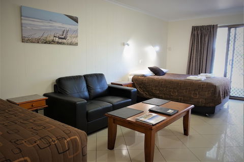 Pacific Palms Motor Inn - Sunshine Coast Tourism 2