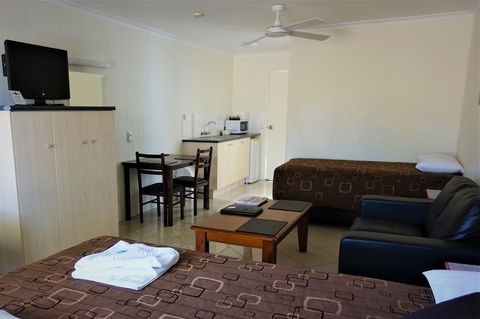 Pacific Palms Motor Inn - Sunshine Coast Tourism 4