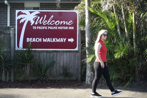 Pacific Palms Motor Inn - Sunshine Coast Tourism 1