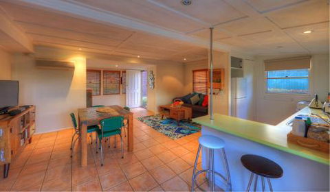 At Remingtons Private Cottages & Lodge - Holiday Sunshine Coast 4