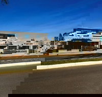 The Town House Motor Inn - Holiday Sunshine Coast