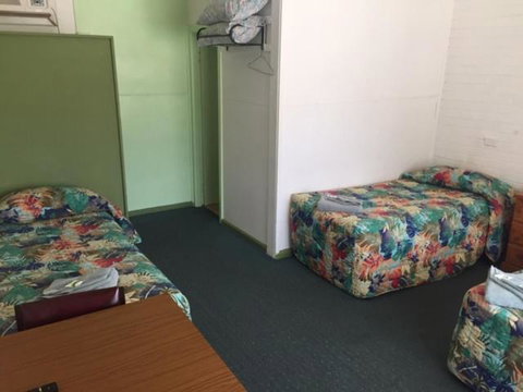 Governors Hill Motel - Holiday Sunshine Coast 3