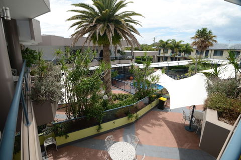 Rockpool Motor Inn - Holiday Sunshine Coast 0