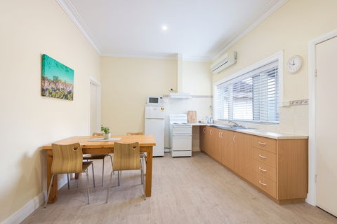 Albany Holiday Units - Holiday Sunshine Coast 3