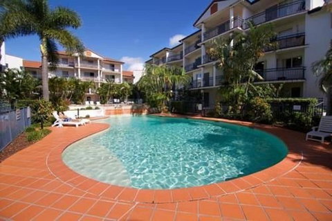 Blue Water Bay Luxury Villas - Holiday Sunshine Coast 5