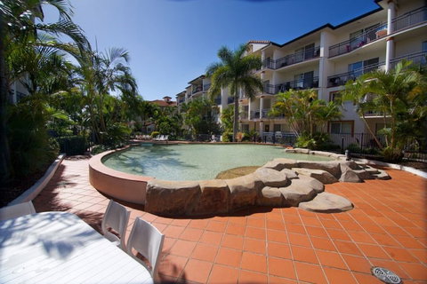 Blue Water Bay Luxury Villas - Holiday Sunshine Coast 6