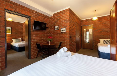 Armour Motor Inn - Holiday Sunshine Coast 5