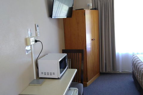 Armidale Rose Villa Motel - Holiday Sunshine Coast 7