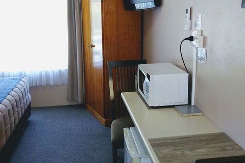 Armidale Rose Villa Motel - Holiday Sunshine Coast 5