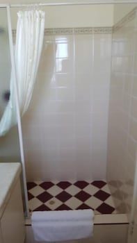 Anchorage Guest House - Holiday Sunshine Coast 3