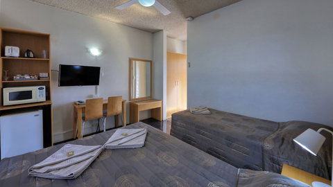 Gunnedah Motor Inn - Sunshine Coast Tourism 6