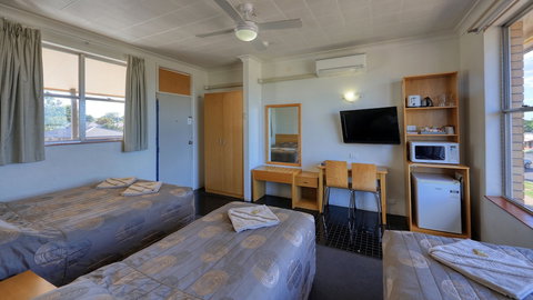 Gunnedah Motor Inn - Sunshine Coast Tourism 4