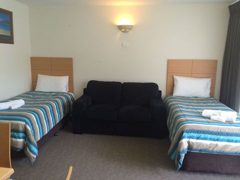 Seahorse Motel - Sunshine Coast Tourism 4