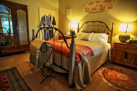 Cromwell House - Holiday Sunshine Coast 6