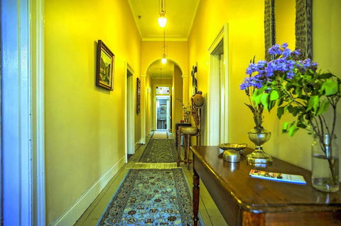 Cromwell House - Holiday Sunshine Coast 5