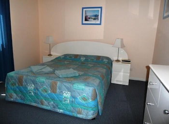Sylvan Beach Resort - Sunshine Coast Tourism 3