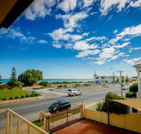 Esplanade Apartments at West Beach - Holiday Sunshine Coast
