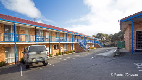 Blue Whale Motor Inn & Apartments - Holiday Sunshine Coast 0