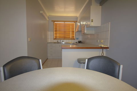 Blue Whale Motor Inn & Apartments - Holiday Sunshine Coast 6
