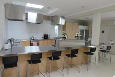 Perth 178 Backpackers - Sunshine Coast Tourism 6