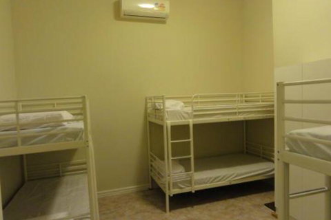 Perth 178 Backpackers - Sunshine Coast Tourism 4