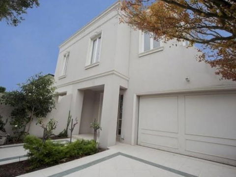 Boutique Stays - Brighton Place - Holiday Sunshine Coast 0