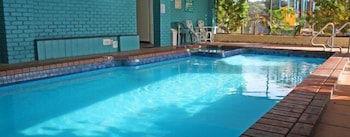 Aquarius Resort Holiday Apartments - Holiday Sunshine Coast 2