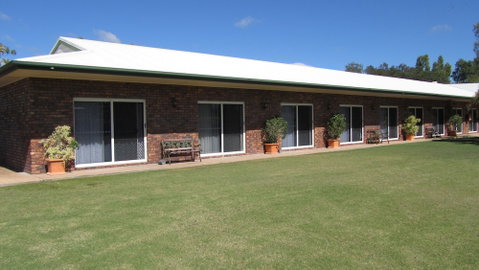 Heritage Lodge Motel - Sunshine Coast Tourism 5