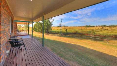 Heritage Lodge Motel - Sunshine Coast Tourism 3