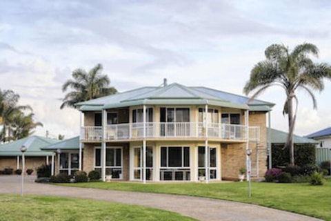Harbourview House - Sunshine Coast Tourism 0