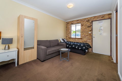 Lemon Tree Passage Motel - Sunshine Coast Tourism 5