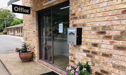 Lemon Tree Passage Motel - Sunshine Coast Tourism 3