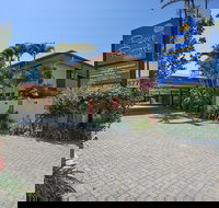 Reef Resort Motel - Sunshine Coast Tourism