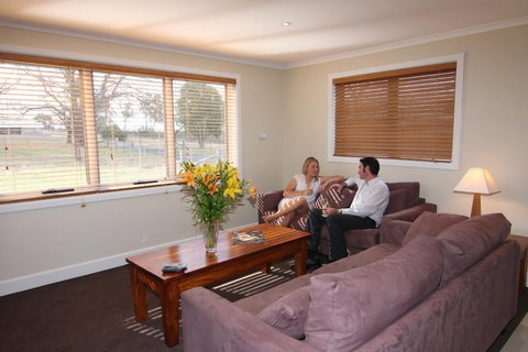 Moore Park Apartments - Holiday Sunshine Coast 6