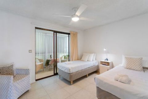Aqua Linea - Holiday Sunshine Coast 0
