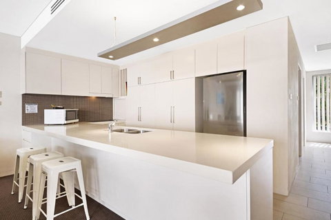 Cote DAzur Resort - Holiday Sunshine Coast 2