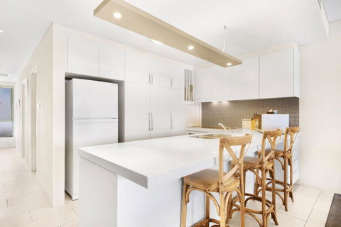 Cote DAzur Resort - Holiday Sunshine Coast 3