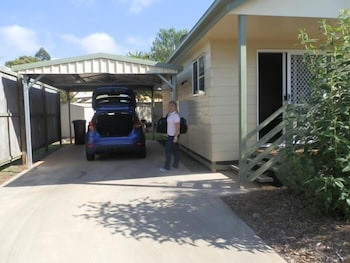 Pepper Tree Cabins - Holiday Sunshine Coast 1