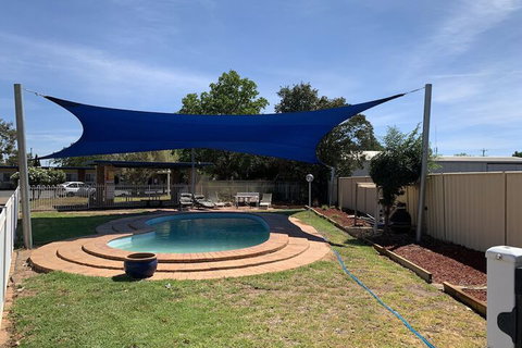 Orana Windmill Motel - Sunshine Coast Tourism 1