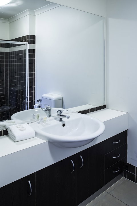 Oceanic On Thompson Apartments - Holiday Sunshine Coast 2