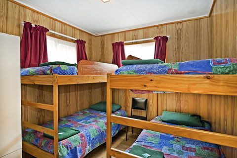 Acclaim Pine Grove Holiday Park - Holiday Sunshine Coast 1