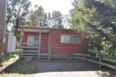 Amaze N Things Holiday Park & Motel - Sunshine Coast Tourism 0