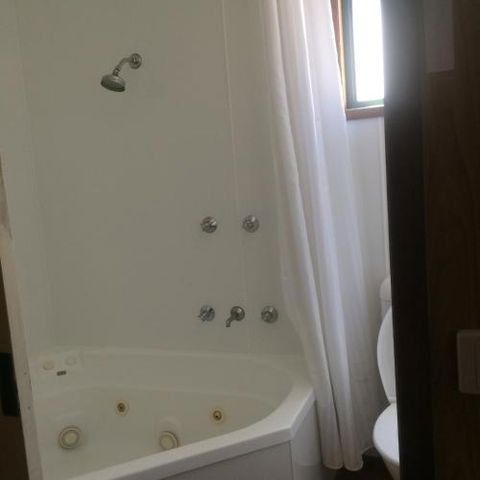 Wagga Wagga Beach Caravan Park - Sunshine Coast Tourism 2