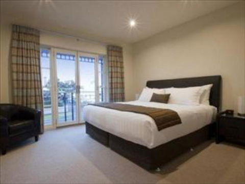 Precinct On Jardine Accommodation - Holiday Sunshine Coast 5